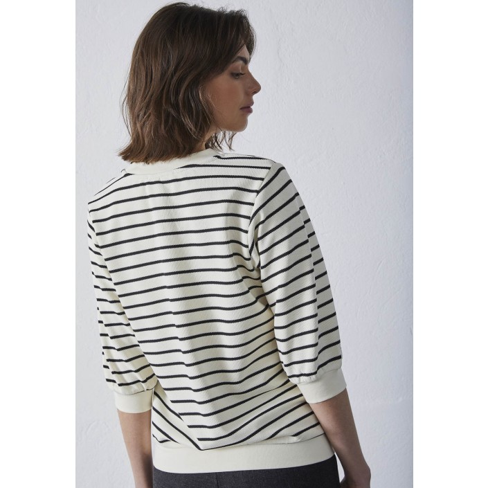 Sisters Point Eliso T-shirt ss cream/black | Freewear Eliso T-shirt ss - www.freewear.nl - Freewear