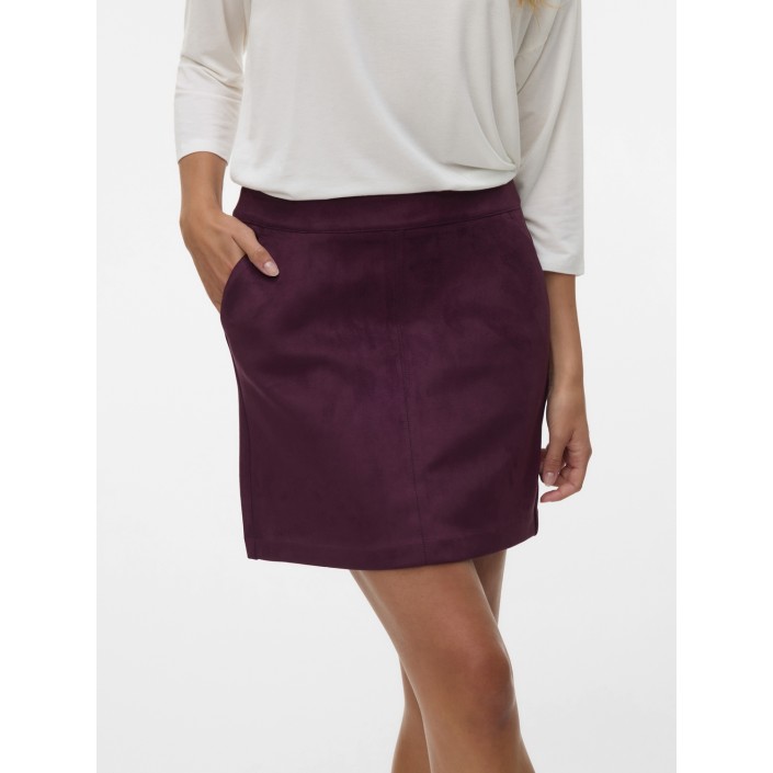 Vero Moda VMDONNA DINA FAUX SUEDE SHORT SKIRT: Winetasting | Freewear VMDONNA DINA FAUX SUEDE SHORT SKIRT: - www.freewear.nl - Freewear