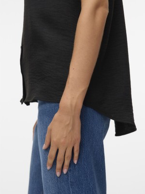 Vero Moda VMMELANEY QUEENY SS SHIRT WVN GA Black | Freewear VMMELANEY QUEENY SS SHIRT WVN GA - www.freewear.nl - Freewear