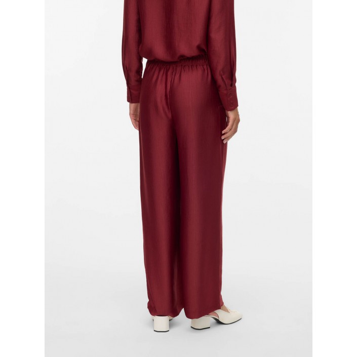 Vero Moda VMTOMA HW STRAIGHT PANTS WVN Syrah | Freewear VMTOMA HW STRAIGHT PANTS WVN - www.freewear.nl - Freewear