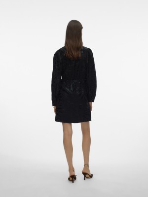 Vero Moda VMCARLA FOIL L/S SHORT WRAP DRESS W: Black/Black zebra foil | Freewear VMCARLA FOIL L/S SHORT WRAP DRESS W: - www.freewear.nl - Freewear