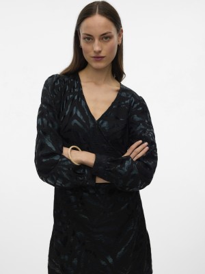 Vero Moda VMCARLA FOIL L/S SHORT WRAP DRESS W: Black/Black zebra foil | Freewear VMCARLA FOIL L/S SHORT WRAP DRESS W: - www.freewear.nl - Freewear
