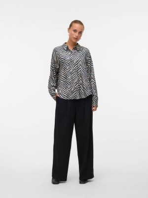 Vero Moda VMVINA SONYA LS SHIRT WVN GA Black/Sonya | Freewear VMVINA SONYA LS SHIRT WVN GA - www.freewear.nl - Freewear