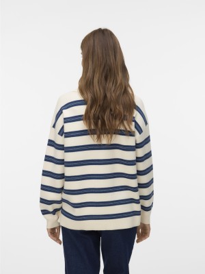 Vero Moda VMGOLD STRIPE LS LONG POLONECK PULL: Birch/W. DARK DENIM | Freewear VMGOLD STRIPE LS LONG POLONECK PULL: - www.freewear.nl - Freewear