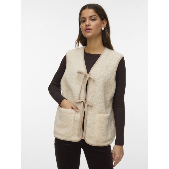 Vero Moda VMCLEO SHORT WAISTCOAT GA BOO Oatmeal | Freewear VMCLEO SHORT WAISTCOAT GA BOO - www.freewear.nl - Freewear