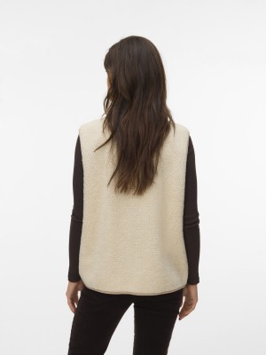 Vero Moda VMCLEO SHORT WAISTCOAT GA BOO Oatmeal | Freewear VMCLEO SHORT WAISTCOAT GA BOO - www.freewear.nl - Freewear