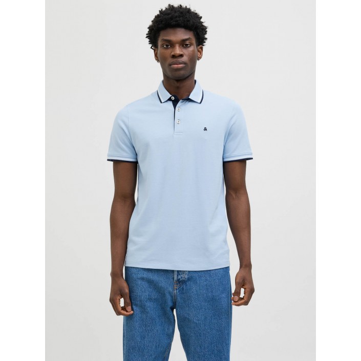 Jack & Jones:JACK&JONES ESSENTIALS JJEPAULOS POLO SS NOOS Chamray blue/play | Freewear JJEPAULOS POLO SS NOOS - www.freewear.nl - Freewear