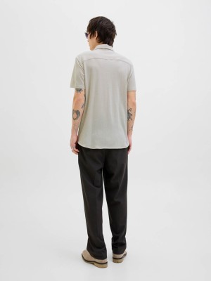 JACK%JONES PREMIUM JPRBLALANCE PIQUE S/S SHIRT SMU Silver Lining | Freewear JPRBLALANCE PIQUE S/S SHIRT SMU - www.freewear.nl - Freewear