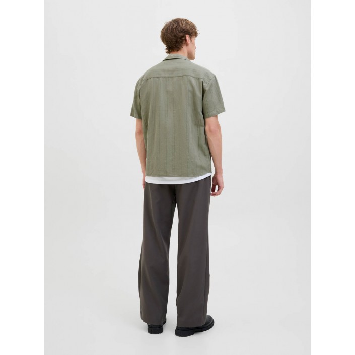 JACK%JONES PREMIUM JPRCCMONTANA DOBBY RESORT S/S SHIRT: Dried Sage | Freewear JPRCCMONTANA DOBBY RESORT S/S SHIRT: - www.freewear.nl - Freewear