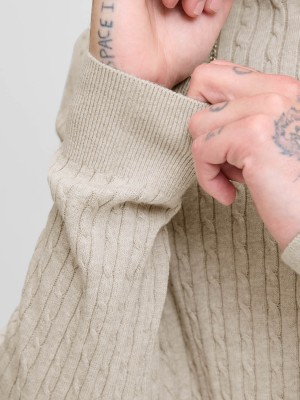 Jack & Jones:JACK&JONES ESSENTIALS JJEEMIL KNIT CABLE CREW NECK NOOS Oatmeal/Melange | Freewear JJEEMIL KNIT CABLE CREW NECK NOOS - www.freewear.nl - Freewear
