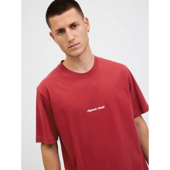 JACK&JONES ORIGINALS JORNORREBRO EMB TEE SS CREW NECK NO: Tibetan Red | Freewear JORNORREBRO EMB TEE SS CREW NECK NO: - www.freewear.nl - Freewear