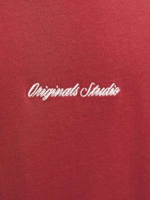 JACK&JONES ORIGINALS JORNORREBRO EMB TEE SS CREW NECK NO: Tibetan Red | Freewear JORNORREBRO EMB TEE SS CREW NECK NO: - www.freewear.nl - Freewear