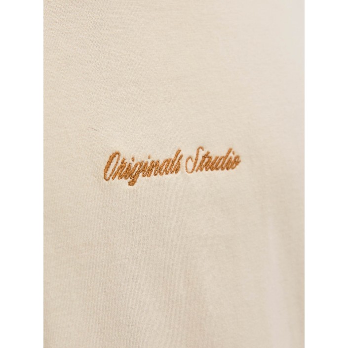 JACK&JONES ORIGINALS JORNORREBRO EMB TEE SS CREW NECK NO: Antique White | Freewear JORNORREBRO EMB TEE SS CREW NECK NO: - www.freewear.nl - Freewear
