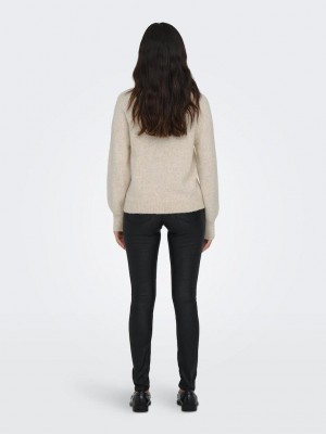 Only ONLEMMA LS BUTTON ONECK KNT NOOS Pumice Stone | Freewear ONLEMMA LS BUTTON ONECK KNT NOOS - www.freewear.nl - Freewear