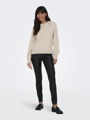 Only ONLEMMA LS BUTTON ONECK KNT NOOS Pumice Stone | Freewear ONLEMMA LS BUTTON ONECK KNT NOOS - www.freewear.nl - Freewear