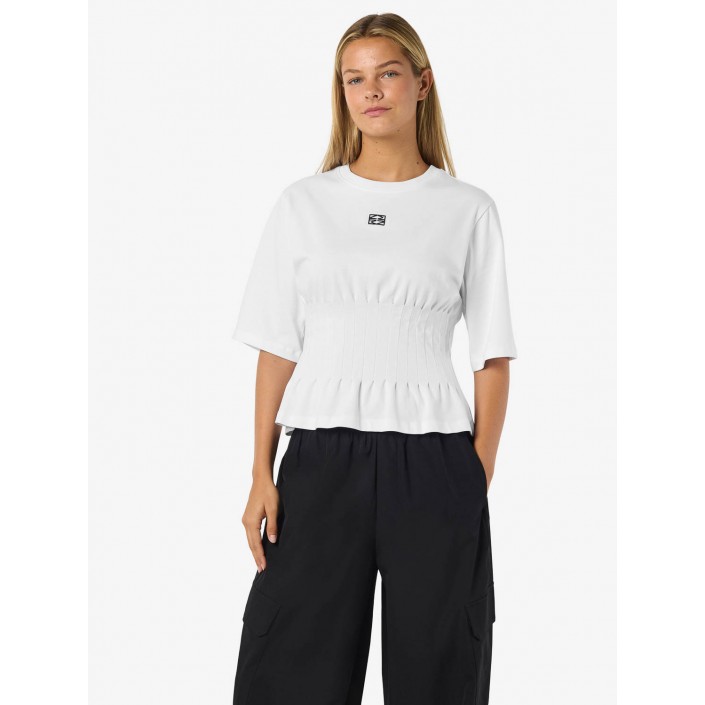 Noisy May NMKIERAN 2/4 FITTED LOGO T-SHIRT FW: Bright White/NM LOGO | Freewear NMKIERAN 2/4 FITTED LOGO T-SHIRT FW: - www.freewear.nl - Freewear