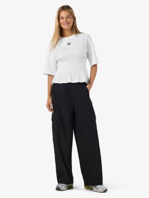 Noisy May NMKIERAN 2/4 FITTED LOGO T-SHIRT FW: Bright White/NM LOGO | Freewear NMKIERAN 2/4 FITTED LOGO T-SHIRT FW: - www.freewear.nl - Freewear