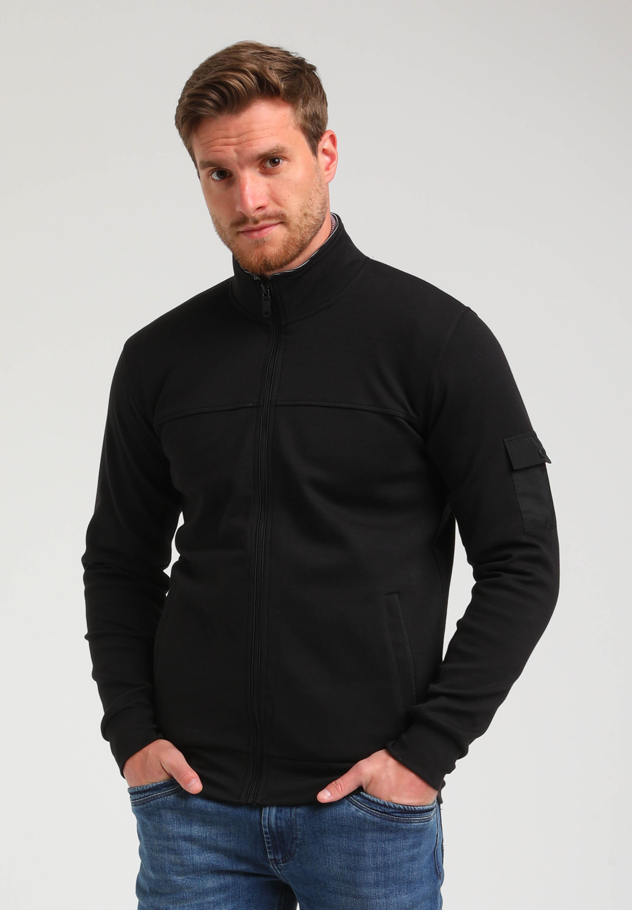Multi Brands Vest