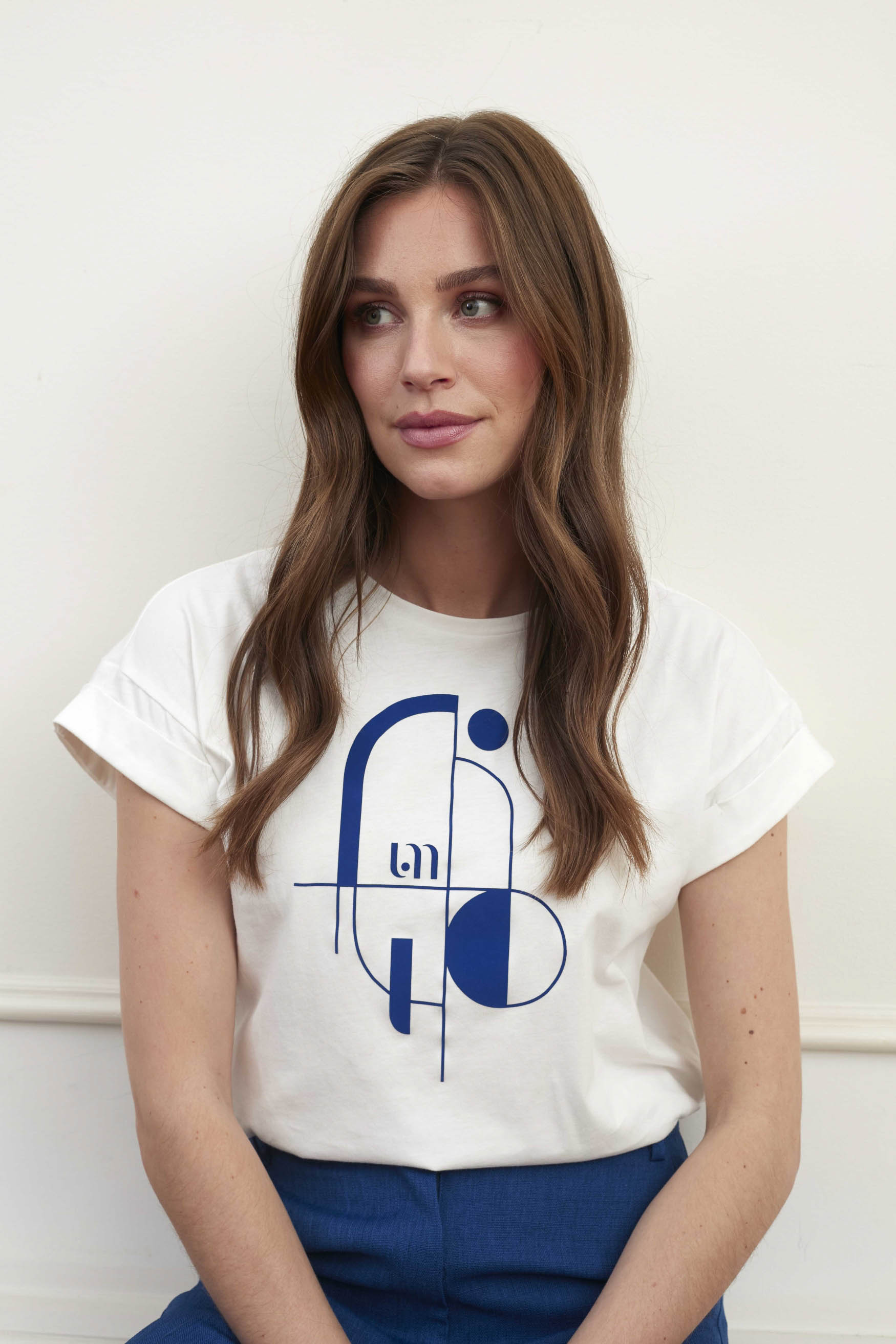 Lofty Manner T-shirt Milu