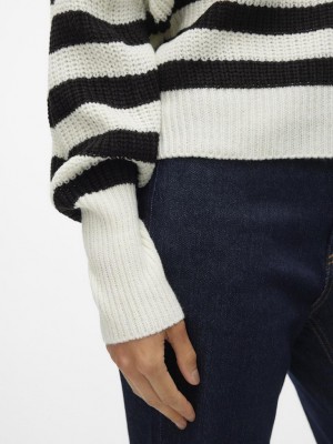 Vero Moda VMLEA LS V-NECK CUFF CARDIGAN NOOS Cloud Dancer/BLACK | Freewear VMLEA LS V-NECK CUFF CARDIGAN NOOS - www.freewear.nl - Freewear