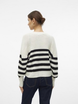 Vero Moda VMLEA LS V-NECK CUFF CARDIGAN NOOS Cloud Dancer/BLACK | Freewear VMLEA LS V-NECK CUFF CARDIGAN NOOS - www.freewear.nl - Freewear