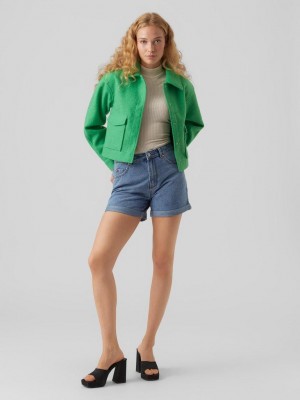 Vero Moda VMMEGAN SHORT JACKET BOOS Bright Green/Solid | Freewear VMMEGAN SHORT JACKET BOOS - www.freewear.nl - Freewear