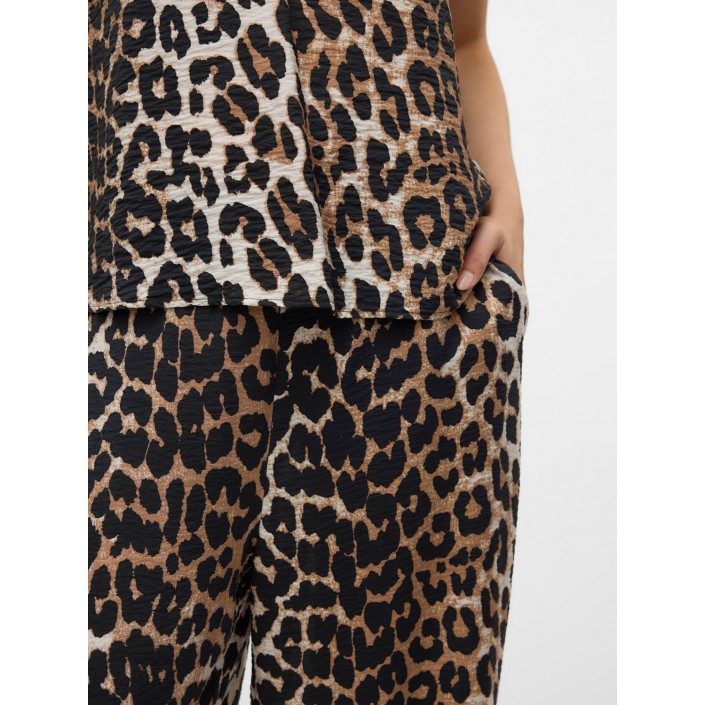 Vero Moda VMJOSIE HW WIDE PANT WVN GA Egret/Leo | Freewear VMJOSIE HW WIDE PANT WVN GA - www.freewear.nl - Freewear