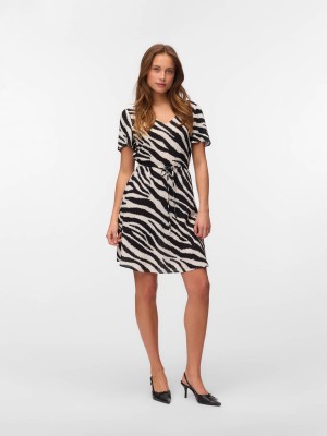 Vero Moda VMEASY JOY SS SHORT DRESS WVN GA Birch/Zebra | Freewear VMEASY JOY SS SHORT DRESS WVN GA - www.freewear.nl - Freewear