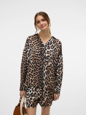 Vero Moda VMJOSIE LS OVERSIZE SHIRT WVN GA Egret/Leo | Freewear VMJOSIE LS OVERSIZE SHIRT WVN GA - www.freewear.nl - Freewear