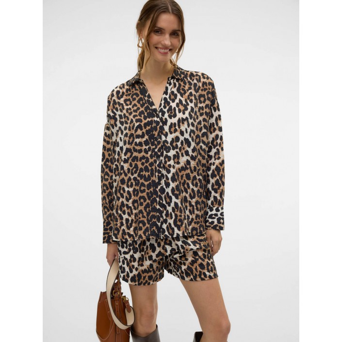Vero Moda VMJOSIE LS OVERSIZE SHIRT WVN GA Egret/Leo | Freewear VMJOSIE LS OVERSIZE SHIRT WVN GA - www.freewear.nl - Freewear