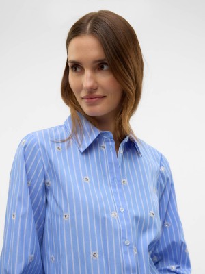 Vero Moda VMLEILA LS LOOSE SHORT SHIRT WVN Cornflower Blue/Snow white | Freewear VMLEILA LS LOOSE SHORT SHIRT WVN - www.freewear.nl - Freewear