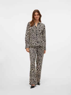 Vero Moda VMVIGDIS L/S SHIRT WVN BTQ GA Black/Vigdis | Freewear VMVIGDIS L/S SHIRT WVN BTQ GA - www.freewear.nl - Freewear