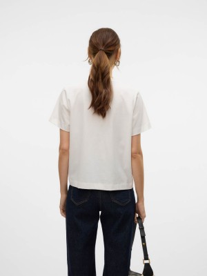 Vero Moda VMSOLVEI METTE SS TOP BOX JRS SPE G: Snow White/STRAWBERRYS | Freewear VMSOLVEI METTE SS TOP BOX JRS SPE G: - www.freewear.nl - Freewear