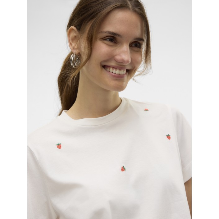 Vero Moda VMSOLVEI METTE SS TOP BOX JRS SPE G: Snow White/STRAWBERRYS | Freewear VMSOLVEI METTE SS TOP BOX JRS SPE G: - www.freewear.nl - Freewear