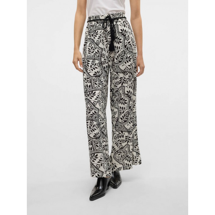 Vero Moda VMBALI HW WIDE PANTS WVN BTQ GA Cloud Dancer/BALI | Freewear VMBALI HW WIDE PANTS WVN BTQ GA - www.freewear.nl - Freewear
