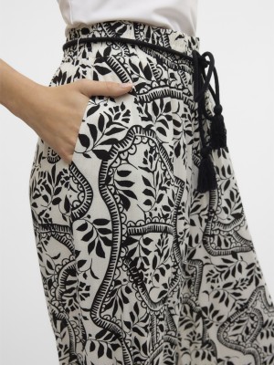 Vero Moda VMBALI HW WIDE PANTS WVN BTQ GA Cloud Dancer/BALI | Freewear VMBALI HW WIDE PANTS WVN BTQ GA - www.freewear.nl - Freewear