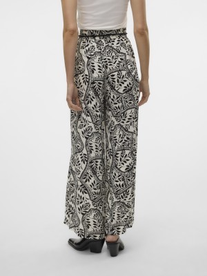 Vero Moda VMBALI HW WIDE PANTS WVN BTQ GA Cloud Dancer/BALI | Freewear VMBALI HW WIDE PANTS WVN BTQ GA - www.freewear.nl - Freewear