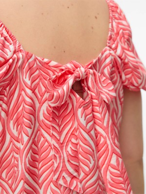 Vero Moda VMCDANA S/S TOP WVN BTQ CUR GA Dubarry/DANA | Freewear VMCDANA S/S TOP WVN BTQ CUR GA - www.freewear.nl - Freewear