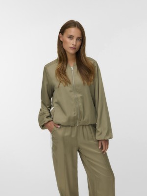 Vero Moda VMVINA DETAIL LS BOMBER WVN GA Mermaid/Snow white | Freewear VMVINA DETAIL LS BOMBER WVN GA - www.freewear.nl - Freewear