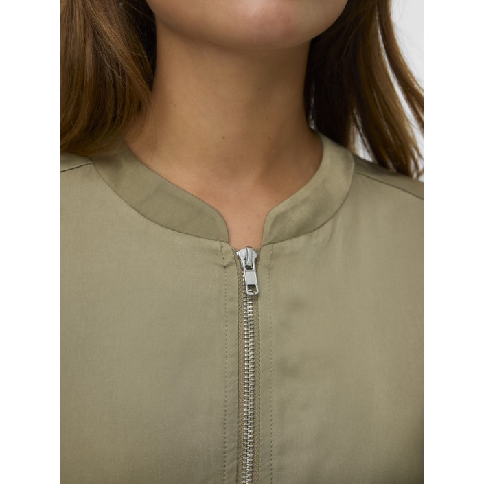 Vero Moda VMVINA DETAIL LS BOMBER WVN GA Mermaid/Snow white | Freewear VMVINA DETAIL LS BOMBER WVN GA - www.freewear.nl - Freewear