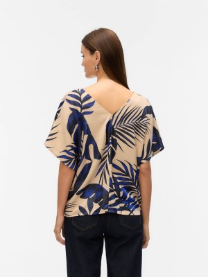 Vero Moda VMVINA WIDE TOP WVN GA LCS Cloud Dancer/Leaf | Freewear VMVINA WIDE TOP WVN GA LCS - www.freewear.nl - Freewear