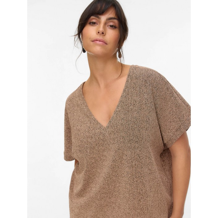 Vero Moda curve VMCHOXANNE S/S V-NECK TOP JRS BTQ C: Gold Colour/TIGERS EYE LUREX | Freewear VMCHOXANNE S/S V-NECK TOP JRS BTQ C: - www.freewear.nl - Freewear