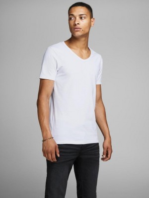 Jack & Jones:JACK&JONES ESSENTIALS JJEBASIC V-NECK TEE S/S NOOS OPT WHITE | Freewear JJEBASIC V-NECK TEE S/S NOOS - www.freewear.nl - Freewear