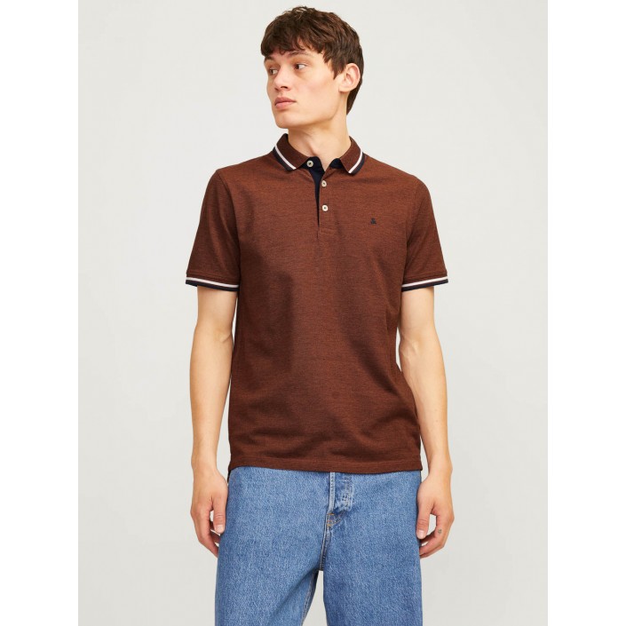 Jack & Jones:JACK&JONES ESSENTIALS JJEPAULOS POLO SS NOOS Mocha Bisque/PLAY | Freewear JJEPAULOS POLO SS NOOS - www.freewear.nl - Freewear