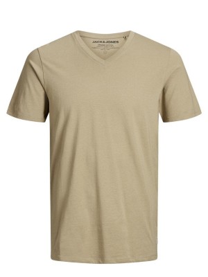 Jack & Jones:JACK&JONES ESSENTIALS JJEORGANIC BASIC TEE SS V-NECK NOOS Crockery | Freewear JJEORGANIC BASIC TEE SS V-NECK NOOS - www.freewear.nl - Freewear