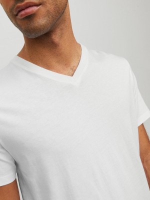 Jack & Jones:JACK&JONES ESSENTIALS JJEORGANIC BASIC TEE SS V-NECK NOOS White | Freewear JJEORGANIC BASIC TEE SS V-NECK NOOS - www.freewear.nl - Freewear