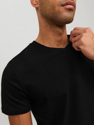 Jack & Jones:JACK&JONES ESSENTIALS JJEORGANIC BASIC TEE SS V-NECK NOOS Black | Freewear JJEORGANIC BASIC TEE SS V-NECK NOOS - www.freewear.nl - Freewear