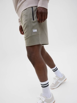 JACK&JONES INTELLIGENCE JJIAIR SWEAT SHORTS NB STS Smokey Olive | Freewear JJIAIR SWEAT SHORTS NB STS - www.freewear.nl - Freewear
