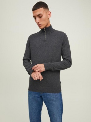 Jack & Jones:JACK&JONES ESSENTIALS JJEEMIL KNIT HALF ZIP NOOS Dark Grey Melange | Freewear JJEEMIL KNIT HALF ZIP NOOS - www.freewear.nl - Freewear