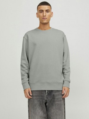 Jack & Jones:JACK&JONES ESSENTIALS JJESTAR BASIC SWEAT CREW NECK NOOS Ultimate Grey | Freewear JJESTAR BASIC SWEAT CREW NECK NOOS - www.freewear.nl - Freewear